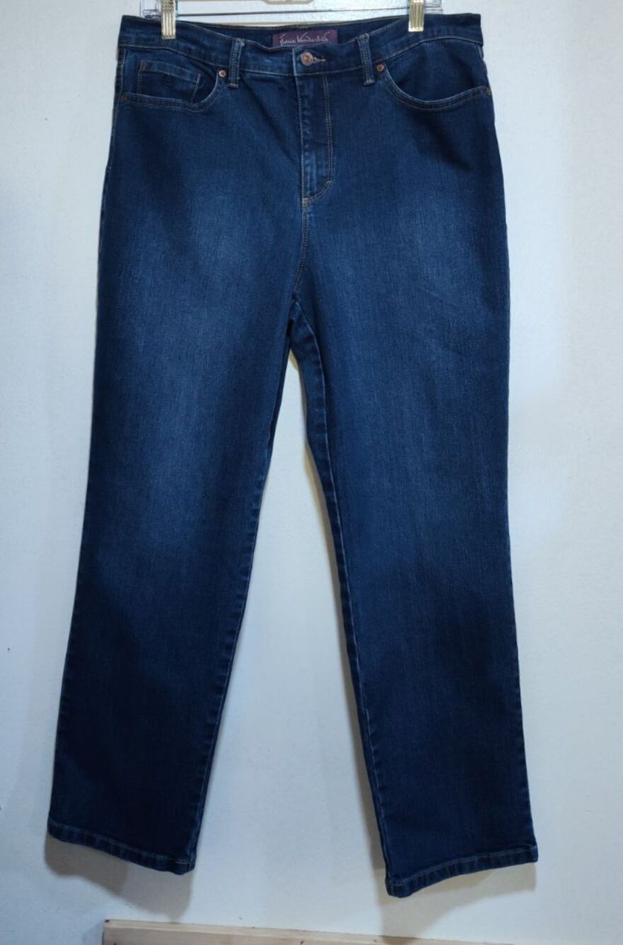 Gloria Vanderbilt Women Blue Jeans Size 14S Cotton Blend Amanda Straight leg